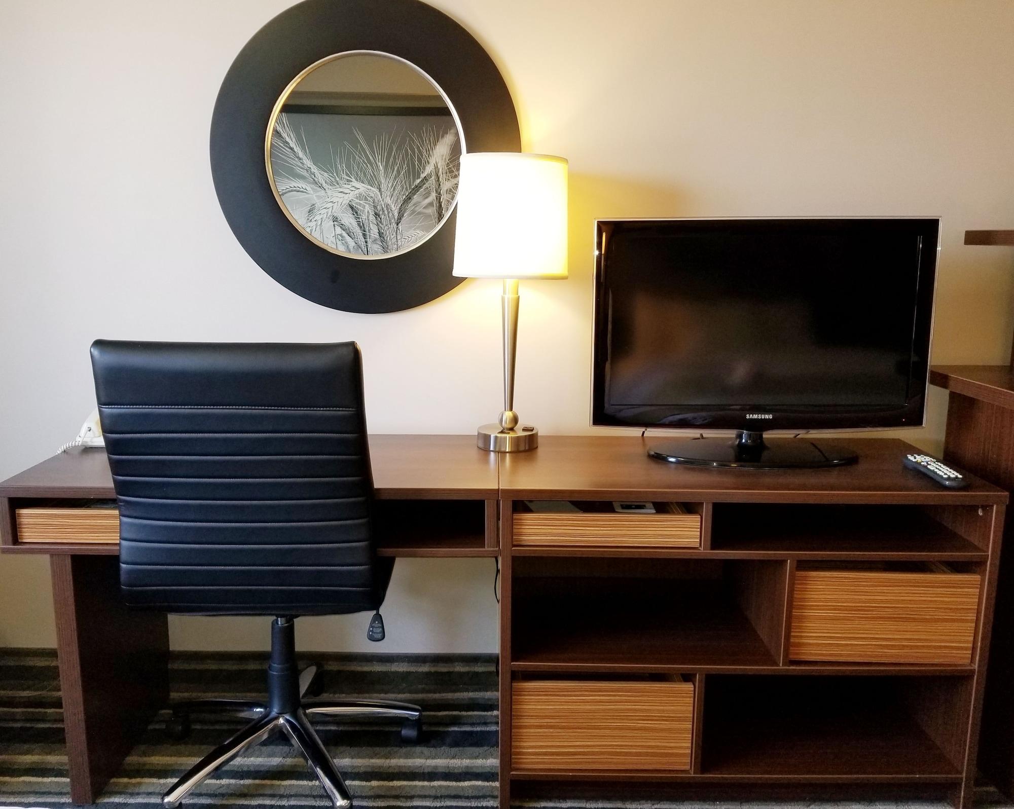 Super 8 By Wyndham Brandon Mb Motel Bagian luar foto